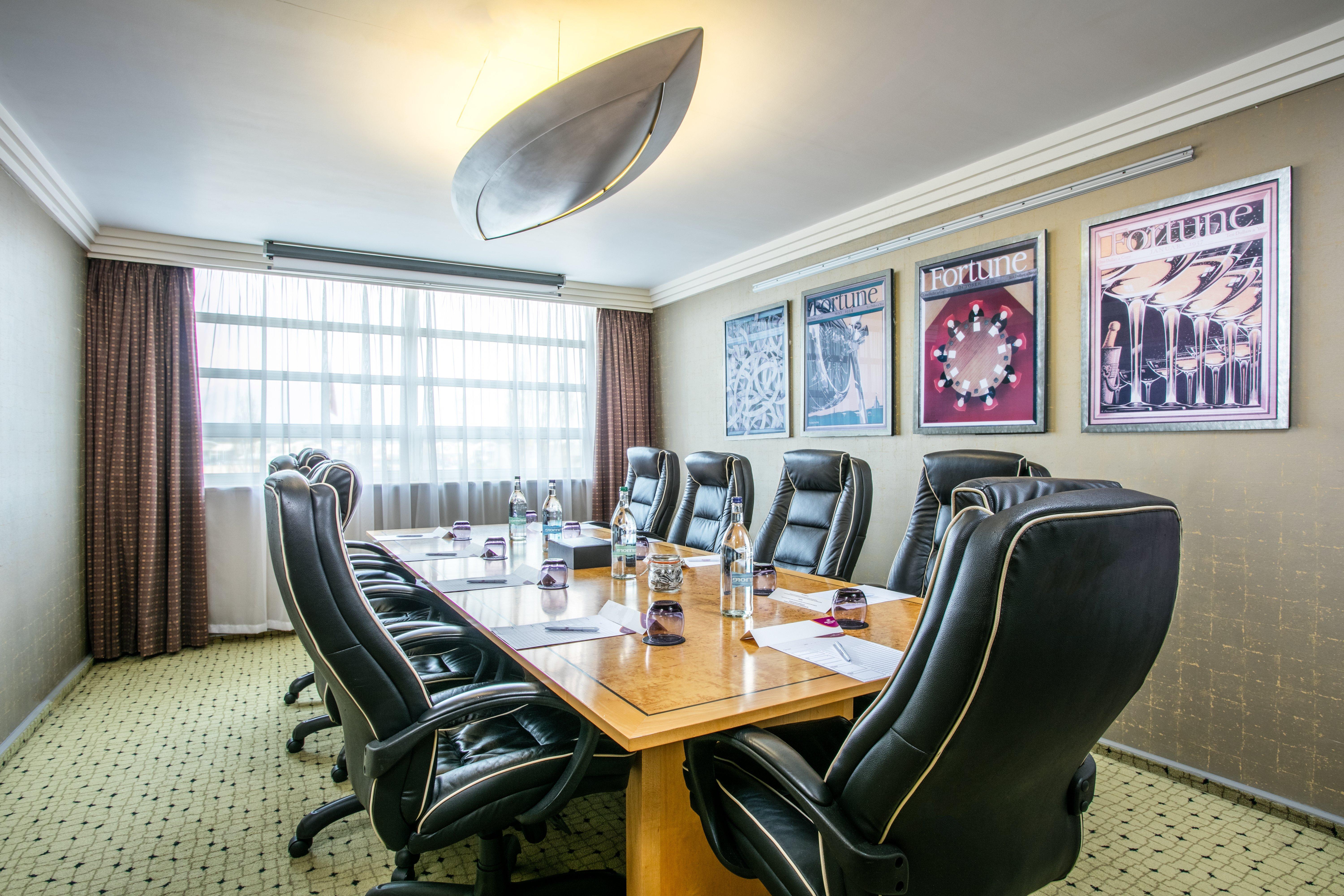 Crowne Plaza Liverpool - John Lennon Airport By Ihg Extérieur photo